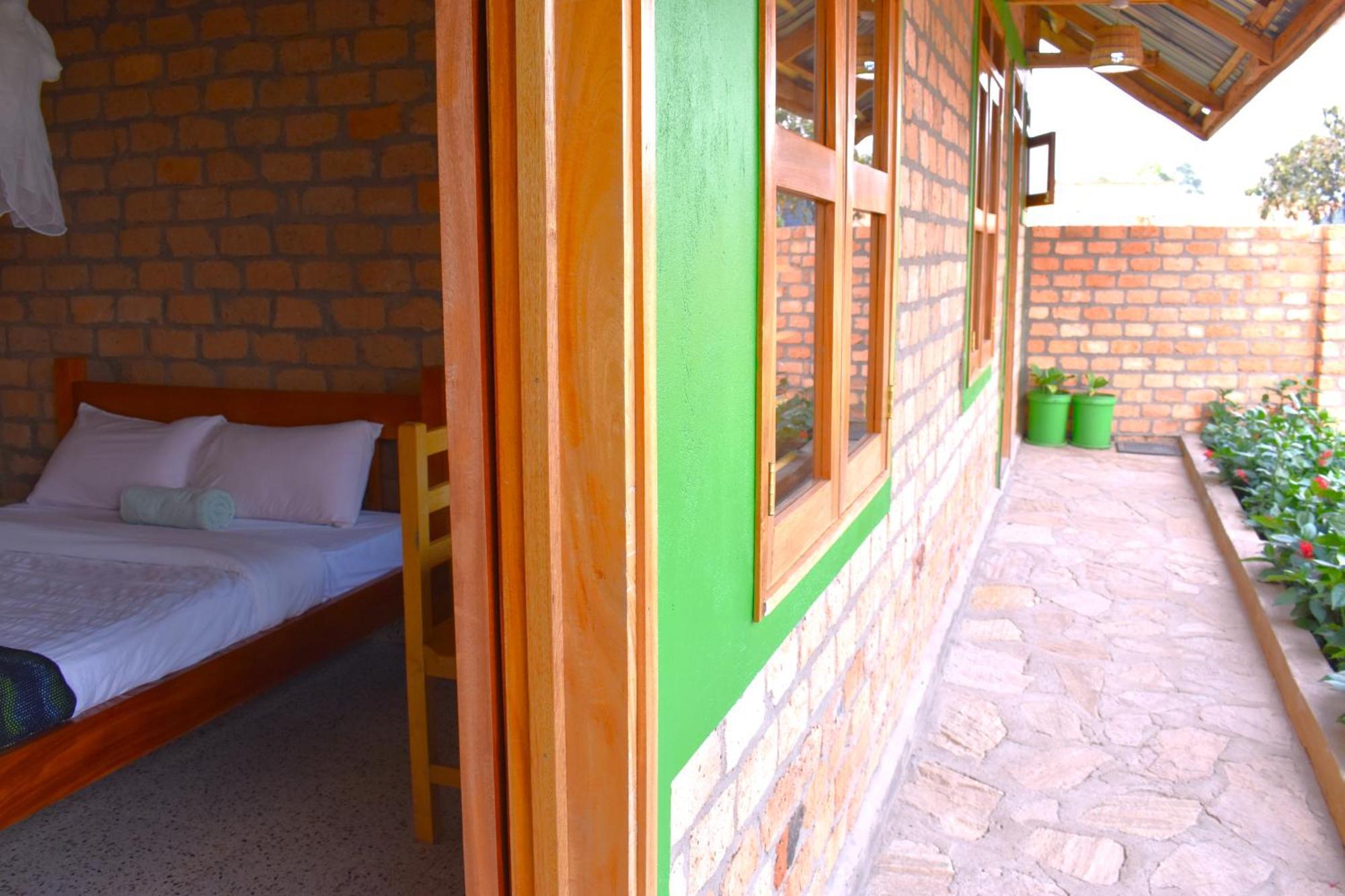 Iziba Lodge - Hoima Εξωτερικό φωτογραφία